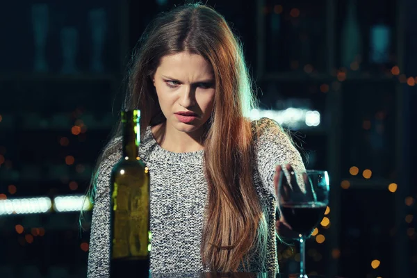 Young Woman Refusing Drink Alcohol Bar — Stock Photo, Image