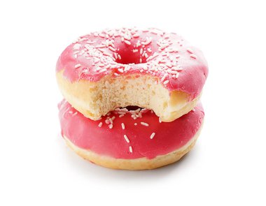 Beyaz zemin üzerine lezzetli çörekler