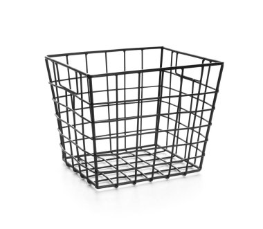 Beyaz arka plan üzerinde metal sepet