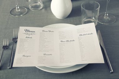 Restoranda sunulan tablo menüsünde