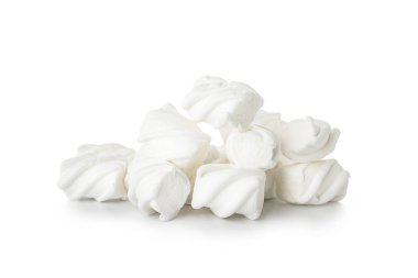 Beyaz arka planda lezzetli marşmelovlar