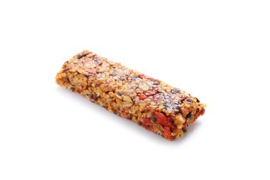 Beyaz zemin üzerine lezzetli granola bar