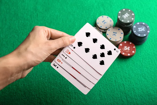 Young Woman Playing Poker Casino — Stock Photo, Image