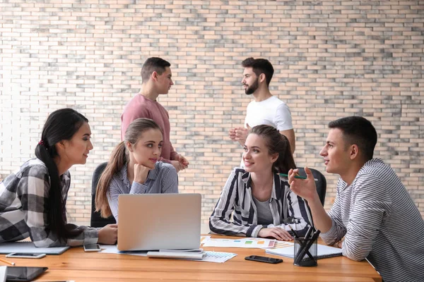 Young People Having Business Meeting Office — Stock Photo, Image