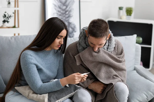 Woman Taking Care Her Husband Ill Flu Home — Stock Photo, Image