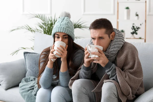 Coppia Malata Con Influenza Casa — Foto Stock