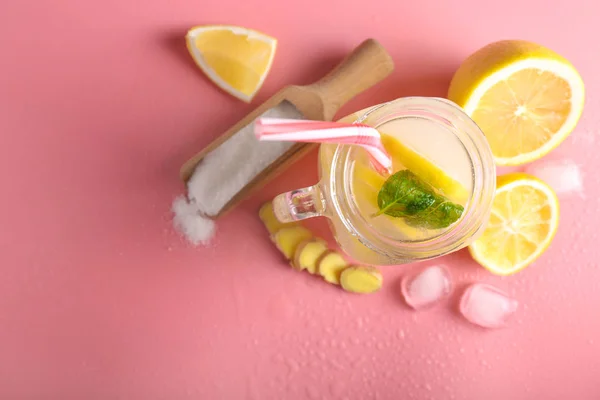 Mason Jar Tasty Cold Lemonade Color Background — Stock Photo, Image