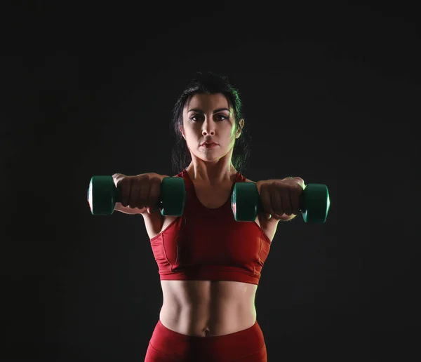 Sporty Muscular Woman Dumbbells Dark Background — Stock Photo, Image