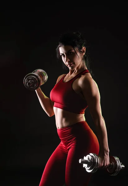 Sporty Muscular Woman Dumbbells Dark Background — Stock Photo, Image