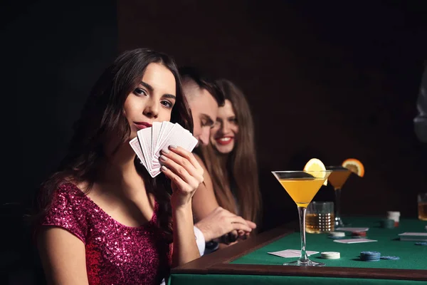 Group People Playing Poker Casino — Stock Photo, Image