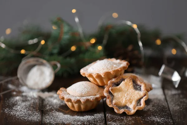 Tasty Mince Pies Wooden Table — Stock Photo, Image