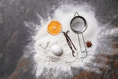 Aromatik vanilya çubukları ve pasta tablo için malzemeler