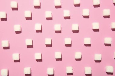 Birçok renk arka plan üzerinde kesme şeker