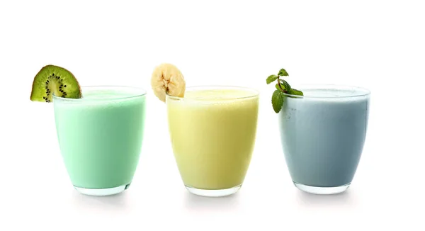Ποτήρια Γευστικά Milkshakes Λευκό Φόντο — Φωτογραφία Αρχείου