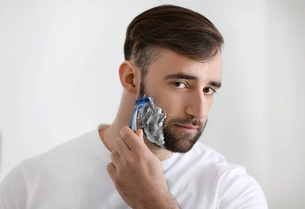 Handsome Man Shaving Bathroom — Stock Photo, Image