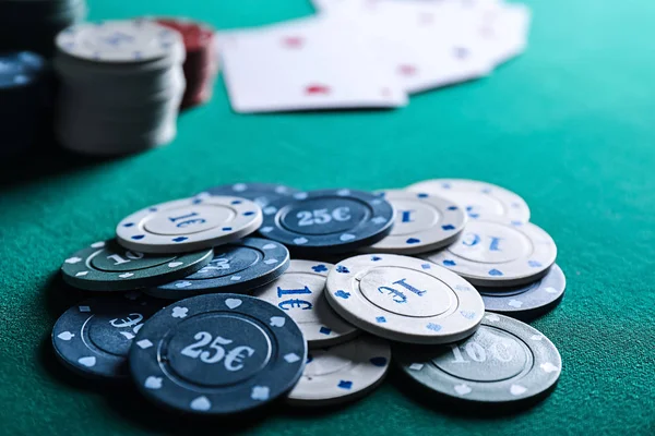 Chips Auf Dem Tisch Casino — Stockfoto