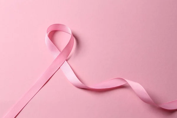 Cinta Rosa Sobre Fondo Color Concepto Conciencia Sobre Cáncer Mama — Foto de Stock