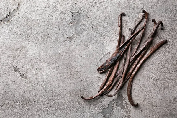 Aromatische Vanillestangen Auf Grauem Hintergrund — Stockfoto