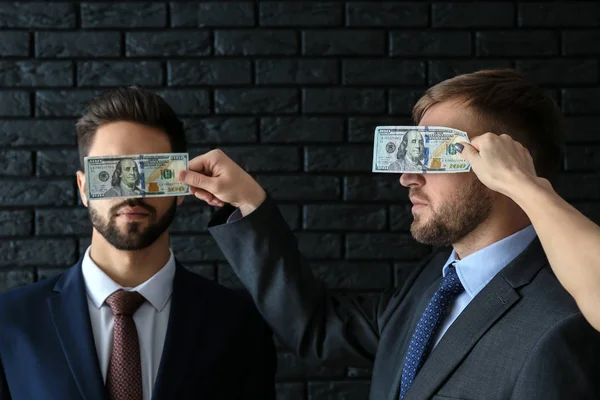 Blind Businessmen Bribe Dark Brick Background Concept Corruption — Stock Photo, Image