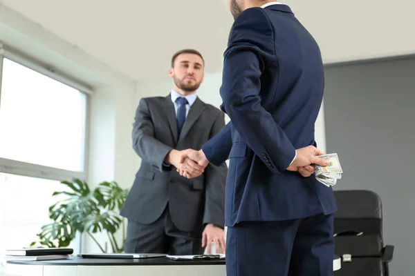 Mann Der Geschäftsmann Amt Bestochen Hat Konzept Der Korruption — Stockfoto