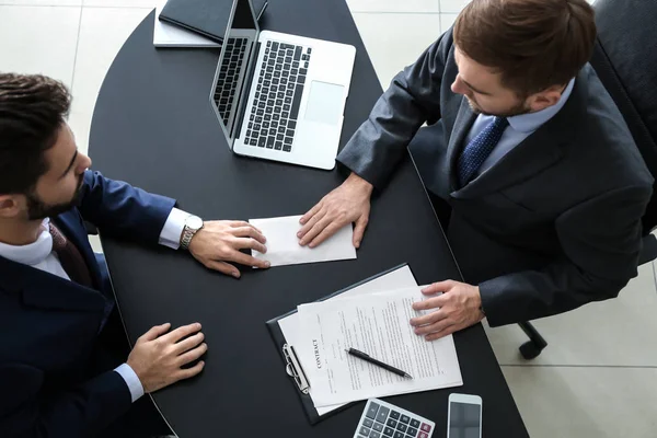 Affärsman Med Muta Från Mannen Office Begreppet Korruption — Stockfoto