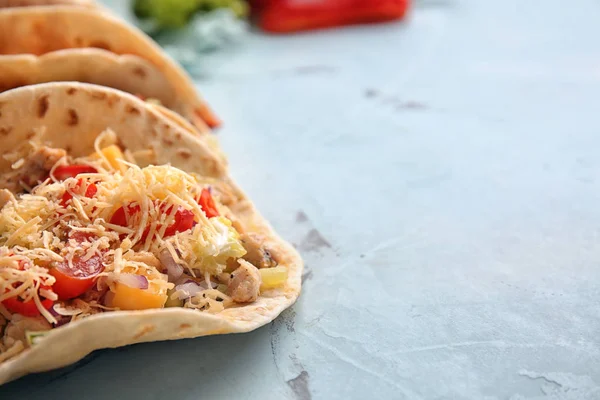 Des Tacos Savoureux Sur Table Lumineuse — Photo