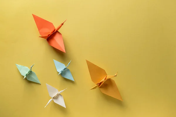 Origami Kraanvogels Kleur Achtergrond — Stockfoto