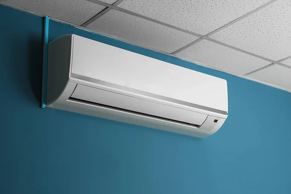Moderne Klimaanlage Der Wand — Stockfoto