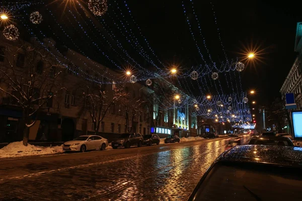 Красиво Оформлены Празднования Рождества Улице Городе Ночью — стоковое фото