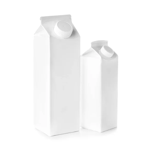 Kartonnen Verpakkingen Van Verse Melk Witte Achtergrond — Stockfoto