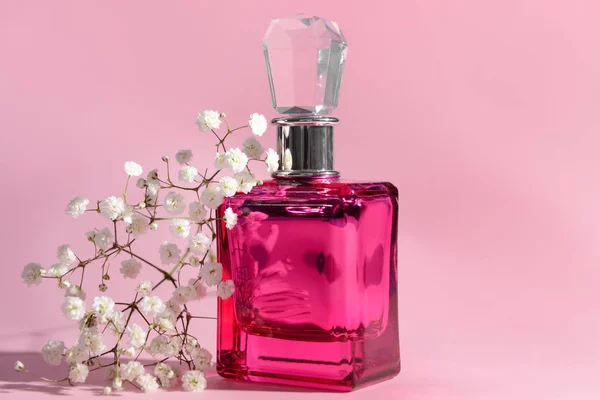 Bottle Perfume Flowers Color Background — Stock Photo, Image