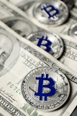 Bitcoins doları banknot, closeup üzerinde