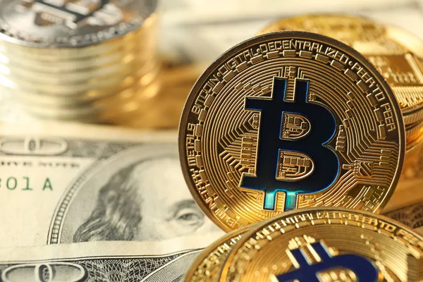 Bitcoins doları banknot, closeup üzerinde