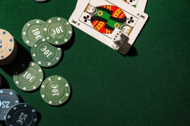 İskambil, dices ve Casino masada çipleri
