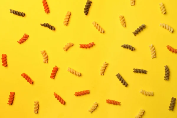 Uncooked Fusilli Pasta Color Background — Stock Photo, Image