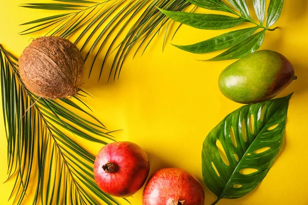 Frame Made Juicy Tropical Fruits Leaves Color Background — Stock Photo, Image