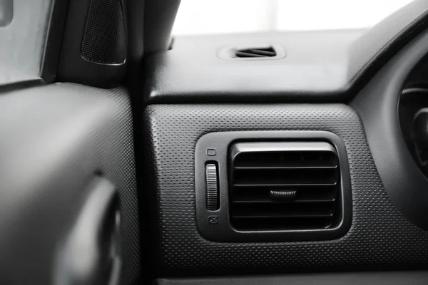 現代の車のエアコン システム — ストック写真
