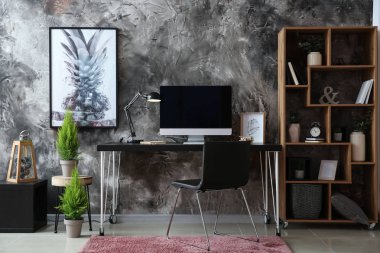 Rahat çalışma alanı ile modern oda güzel iç