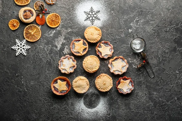 Tasty Mince Pies Grunge Table — Stock Photo, Image