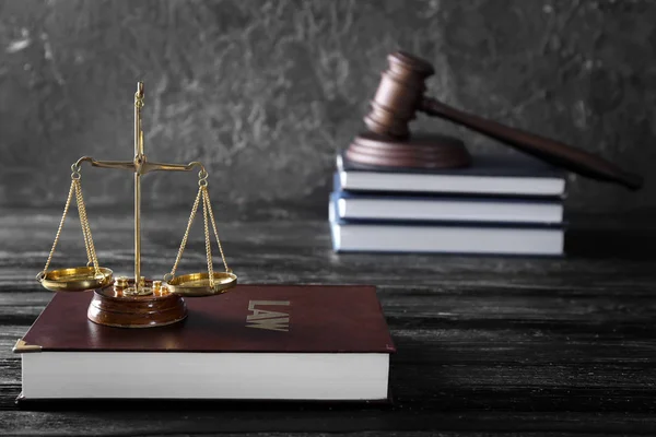 Scales Justice Book Title Law Wooden Table — Stock Photo, Image