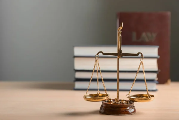 Scales Justice Table — Stock Photo, Image