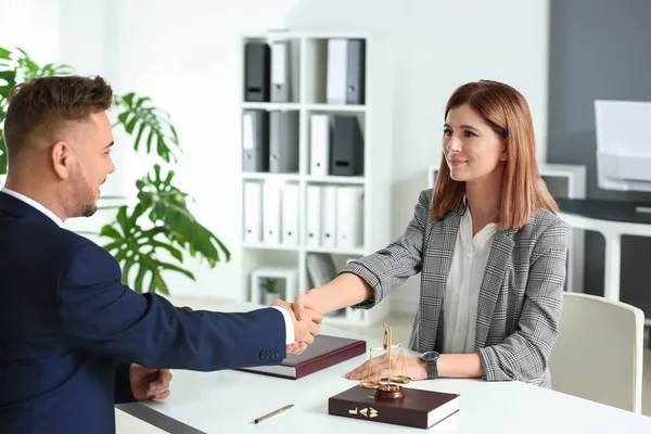 Male Lawyer Woman Shaking Hands Office — Stock Photo, Image