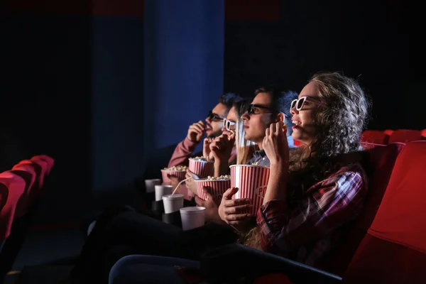 Freunde Sehen Film Kino — Stockfoto