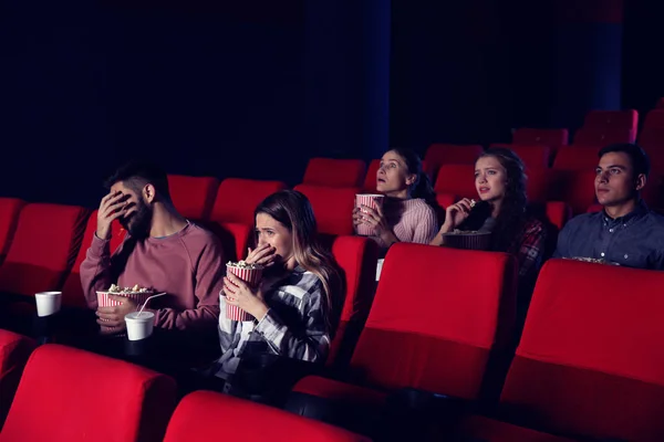 Pessoas Assistindo Filme Cinema — Fotografia de Stock