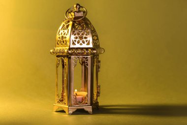 Renk arka plan ramazan sembolü olarak Müslüman lamba