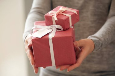 Hediye kutuları, closeup olan kadın