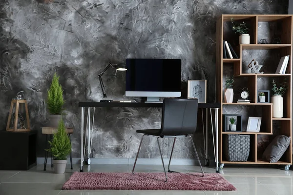 モダンな客室で快適な職場の美しいインテリア — ストック写真