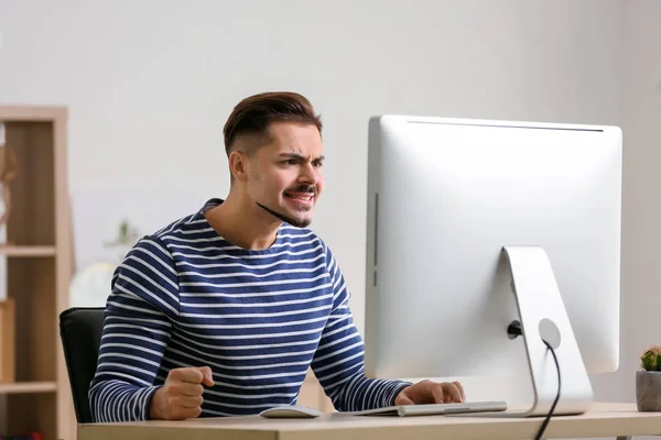 Displeased Young Man Losing Computer Game Home — Stock Photo, Image