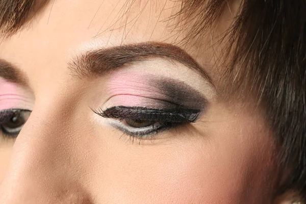 Parlak makyaj, closeup adamla genç transseksüel