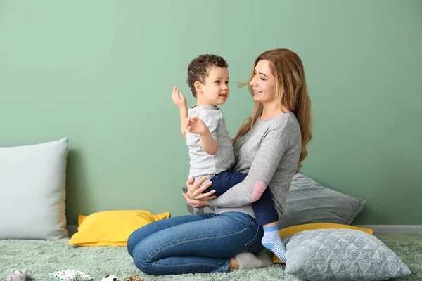 Young Mother Cute Little Son Playing Home — Stock Photo, Image